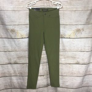 Eva Longoria green power sculpt high rise pointe 4